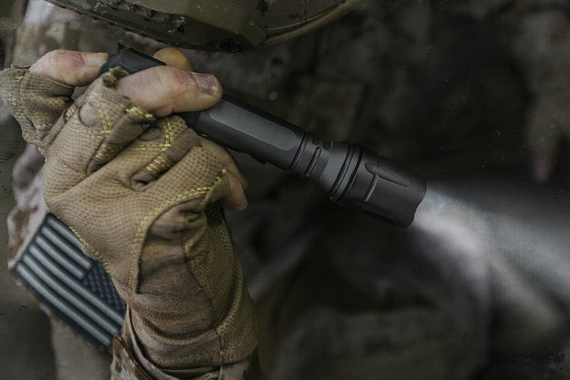 Illustration for article titled How to Choose Tactical Flashlight For You